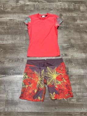 Vintage 2000s Pink Coral Oakley Swim Womens Swim Set Shirt/shorts size medium